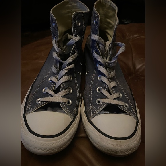 White converse sneakers size 8 - Picture 6 of 15